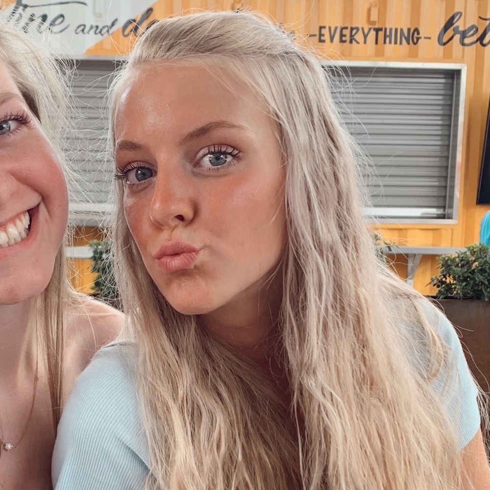 Meet your Posher, Ady